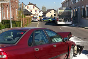 Unfall, PKW, Bus