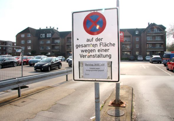 REWE_Parkplatz_gesperrt