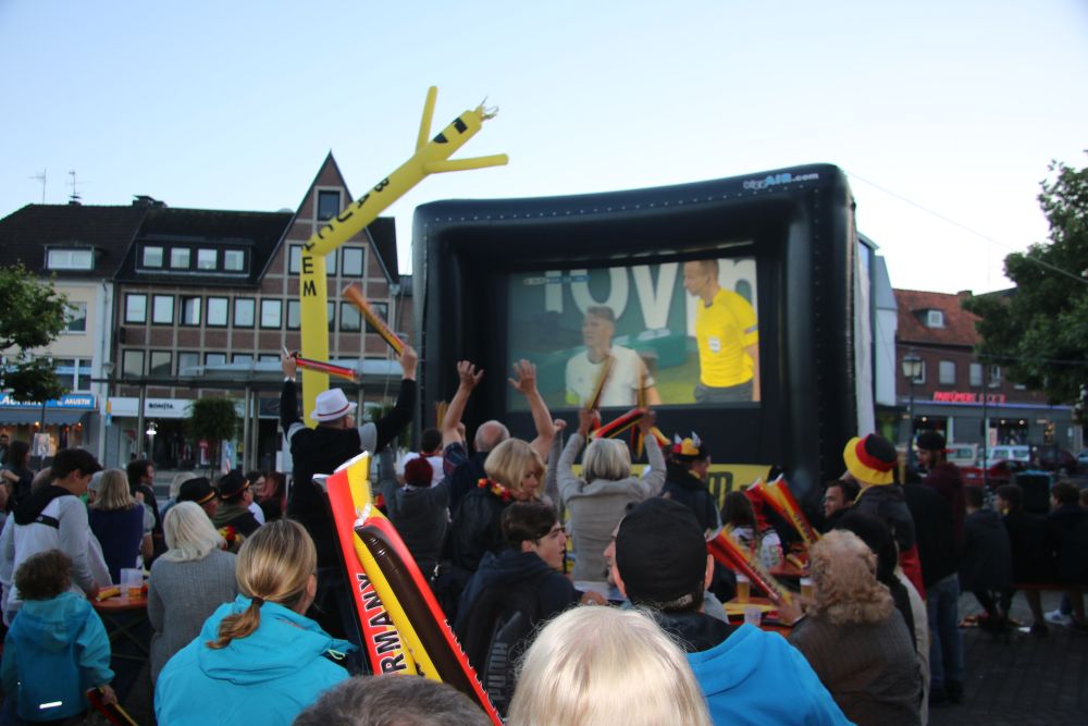 Public_Viewing_Markt